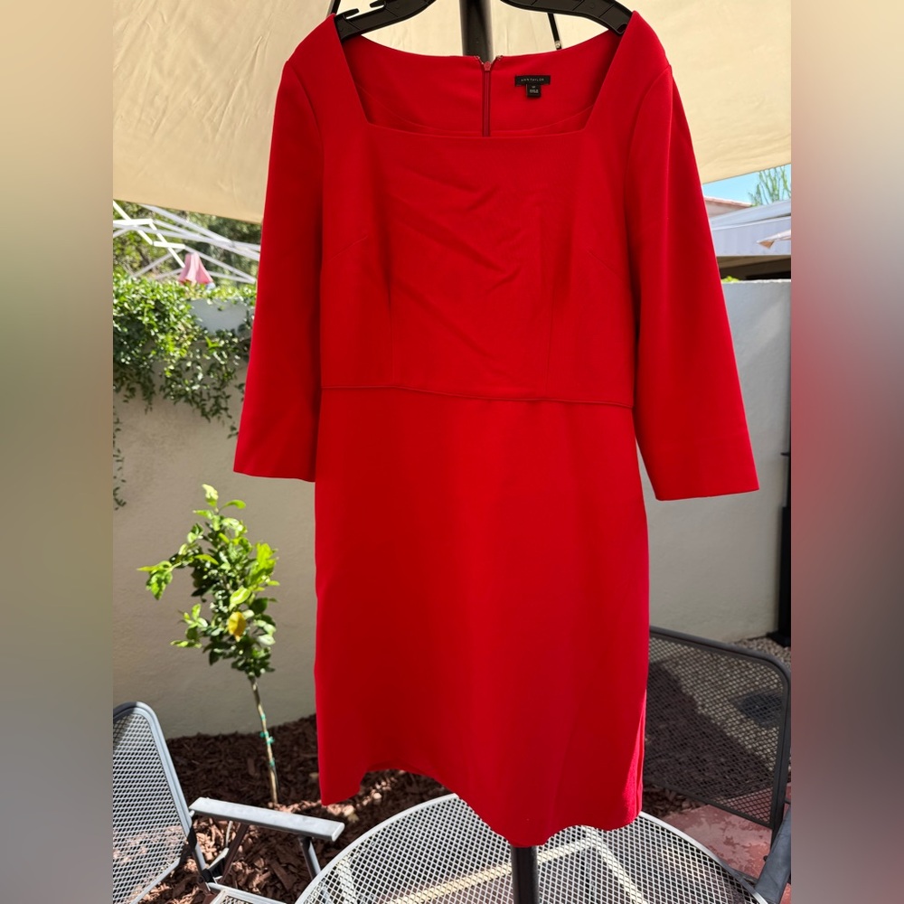 Ann Taylor Scarlet 3/4 Sleeve Dress